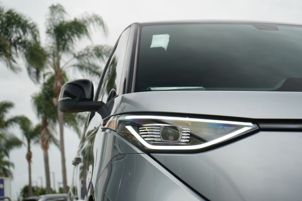 Thumbnail: 2025 Volkswagen ID.Buzz - 6