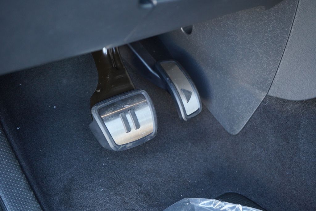 Thumbnail: 2025 Volkswagen ID.Buzz - 9