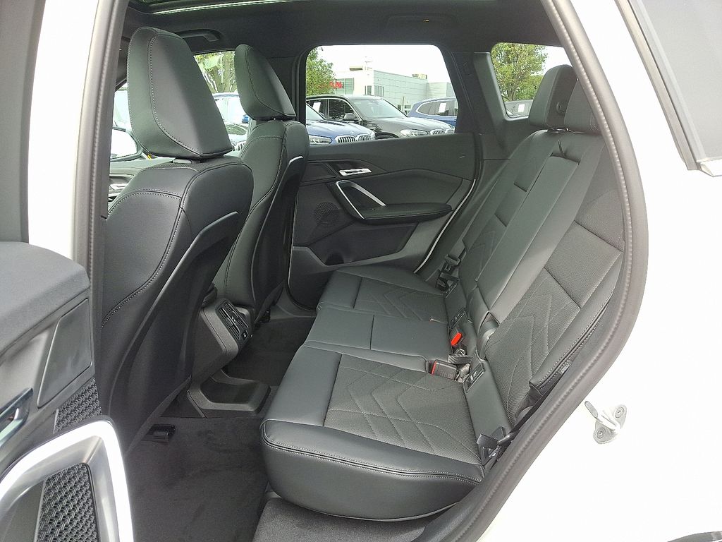 Thumbnail: 2026 BMW X1 - 5