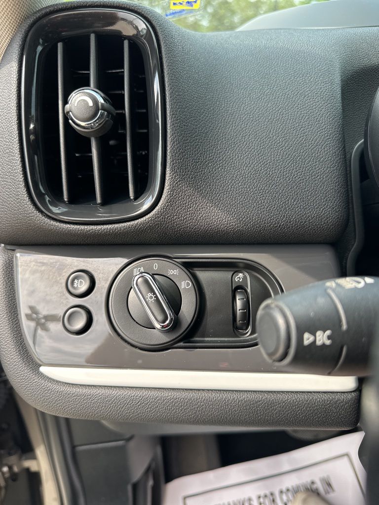 2018 Melting Silver Metallic MINI Countryman E Countryman AWD SUV