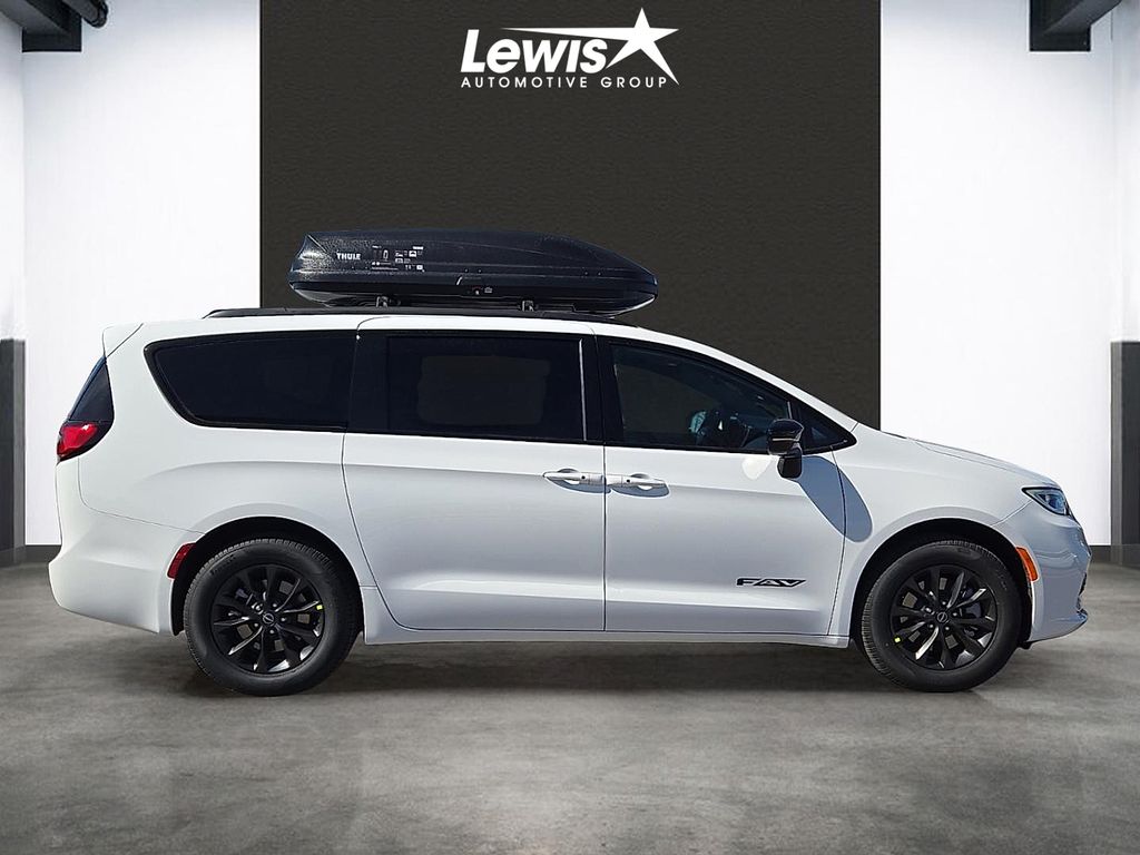 New 2026 Chrysler Pacifica For Sale in Farmington, AR