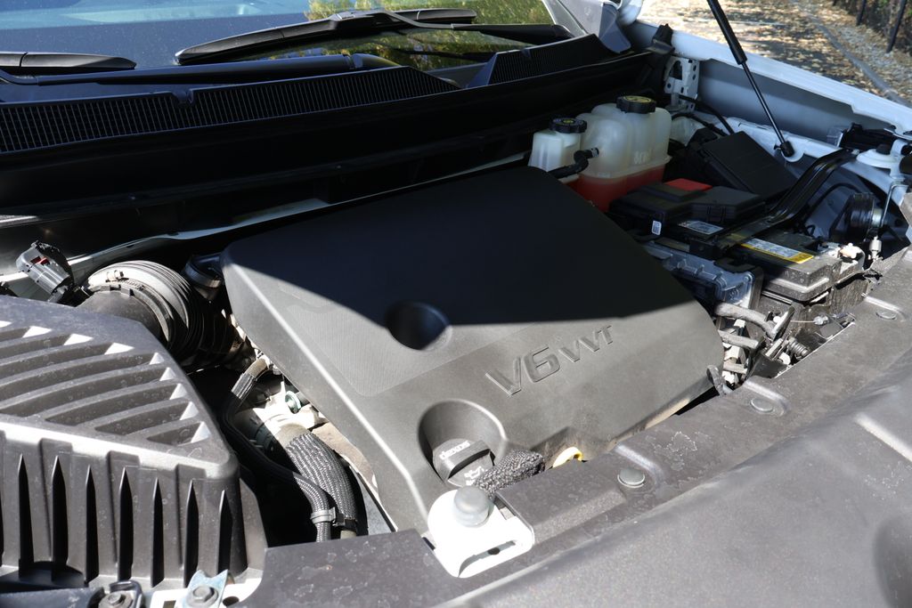 Thumbnail: 2023 Chevrolet Traverse - 15