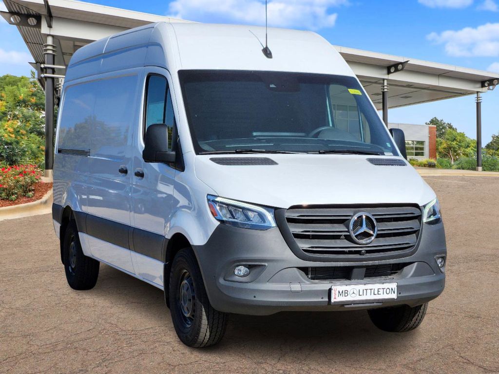 2024 Mercedes-Benz Sprinter 2500 Cargo 144 WB 2