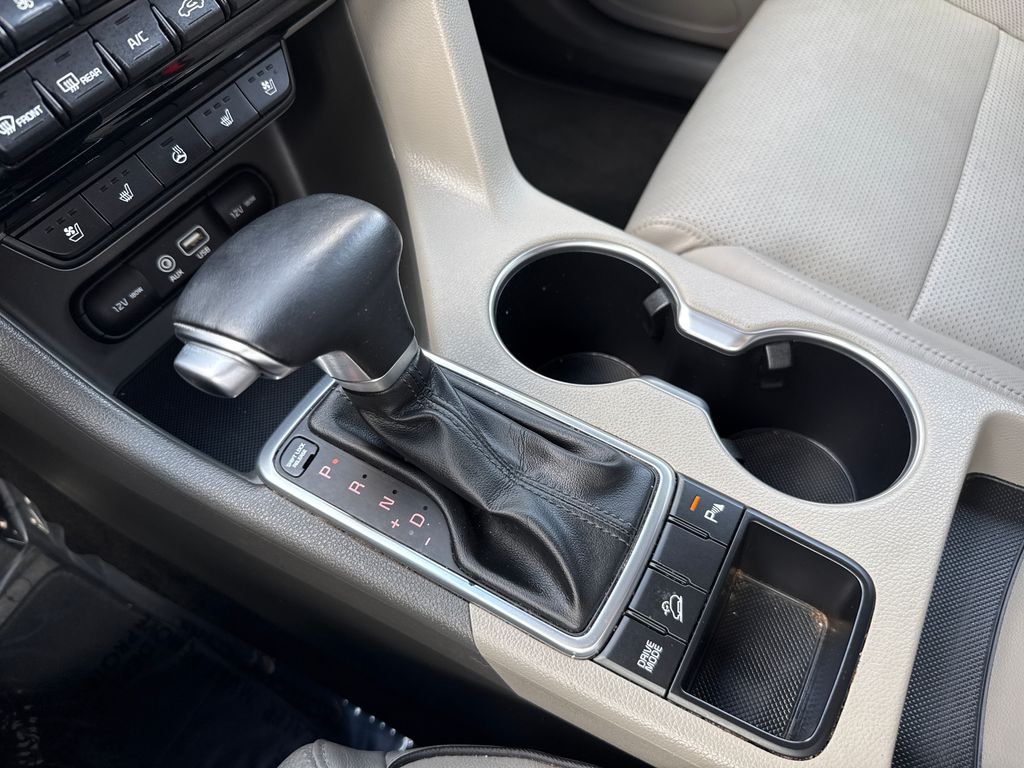 Certified Used 2018 Silver Kia EX image 25