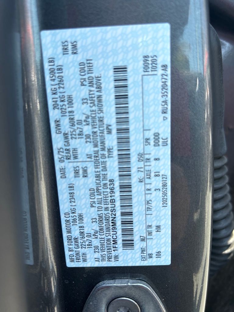 View vehicle photo 3