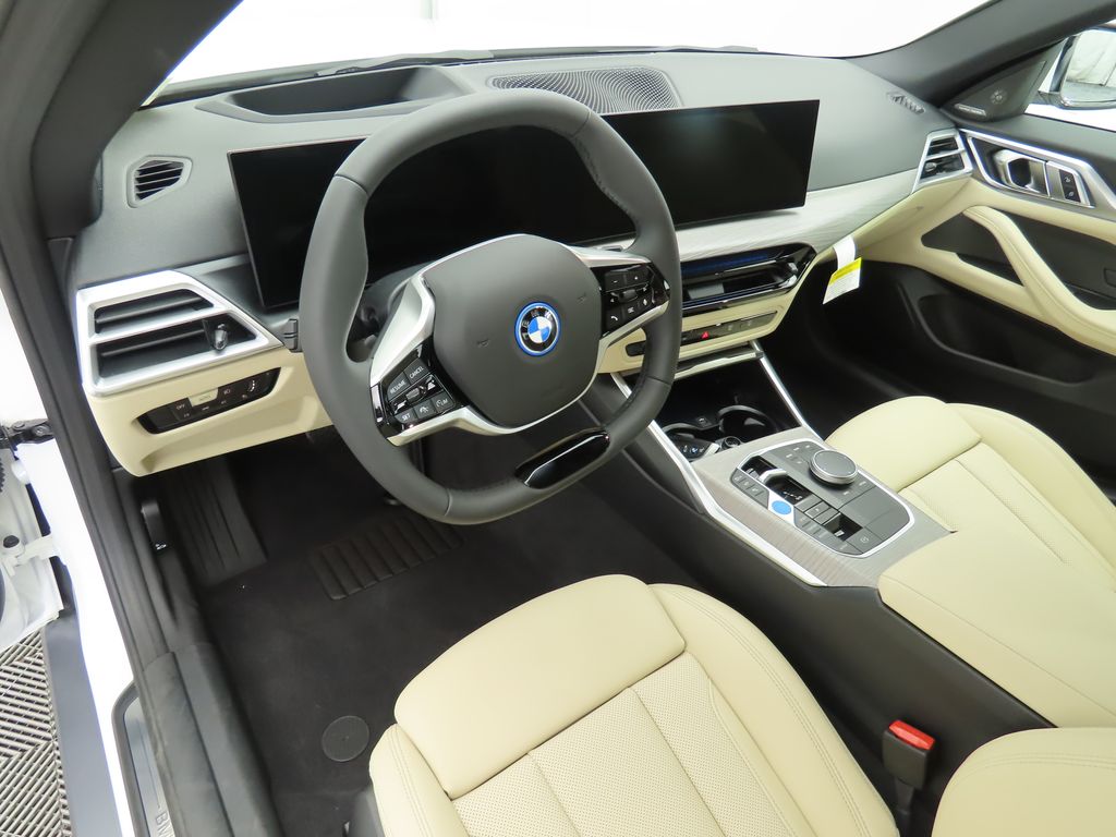 Thumbnail: 2026 BMW i4 - 9
