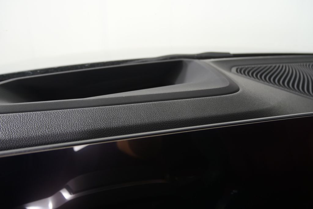 Thumbnail: 2025 BMW i4 - 19