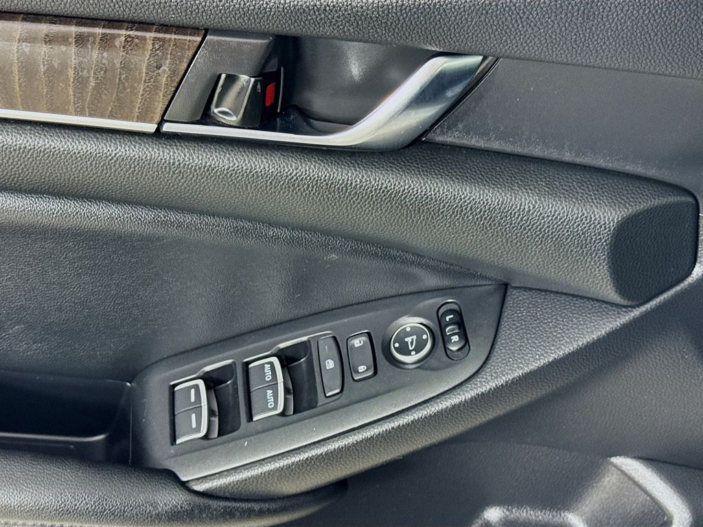 Used Car 2021 Honda Accord Hybrid  Ex For Sale Under $25,000 In Austin, Texas