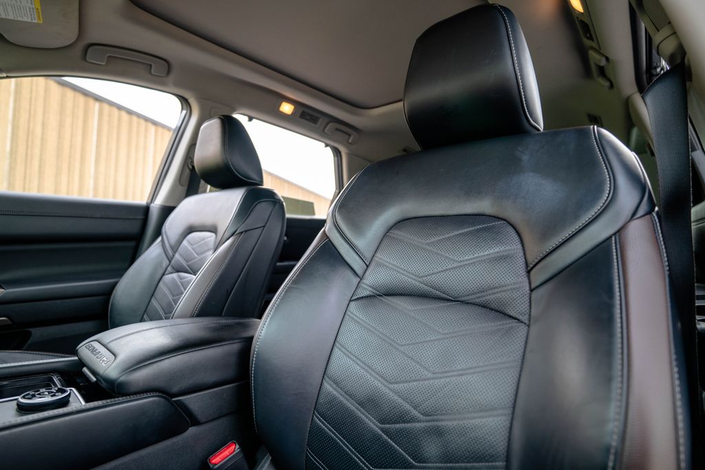 Used 2023 Nissan Pathfinder SUV