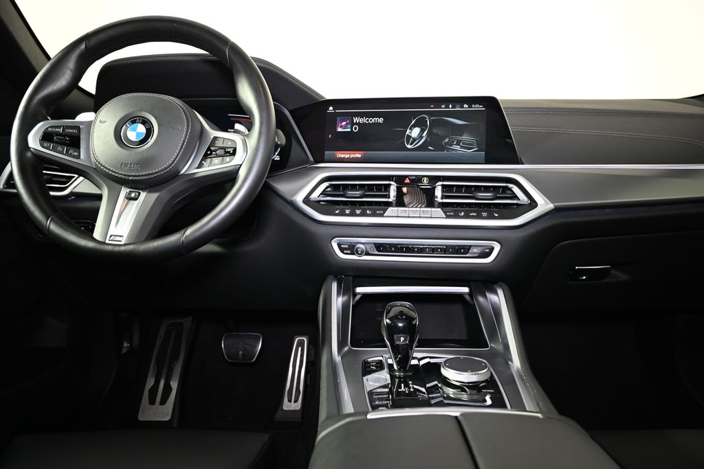 Thumbnail: 2022 BMW X6 - 16