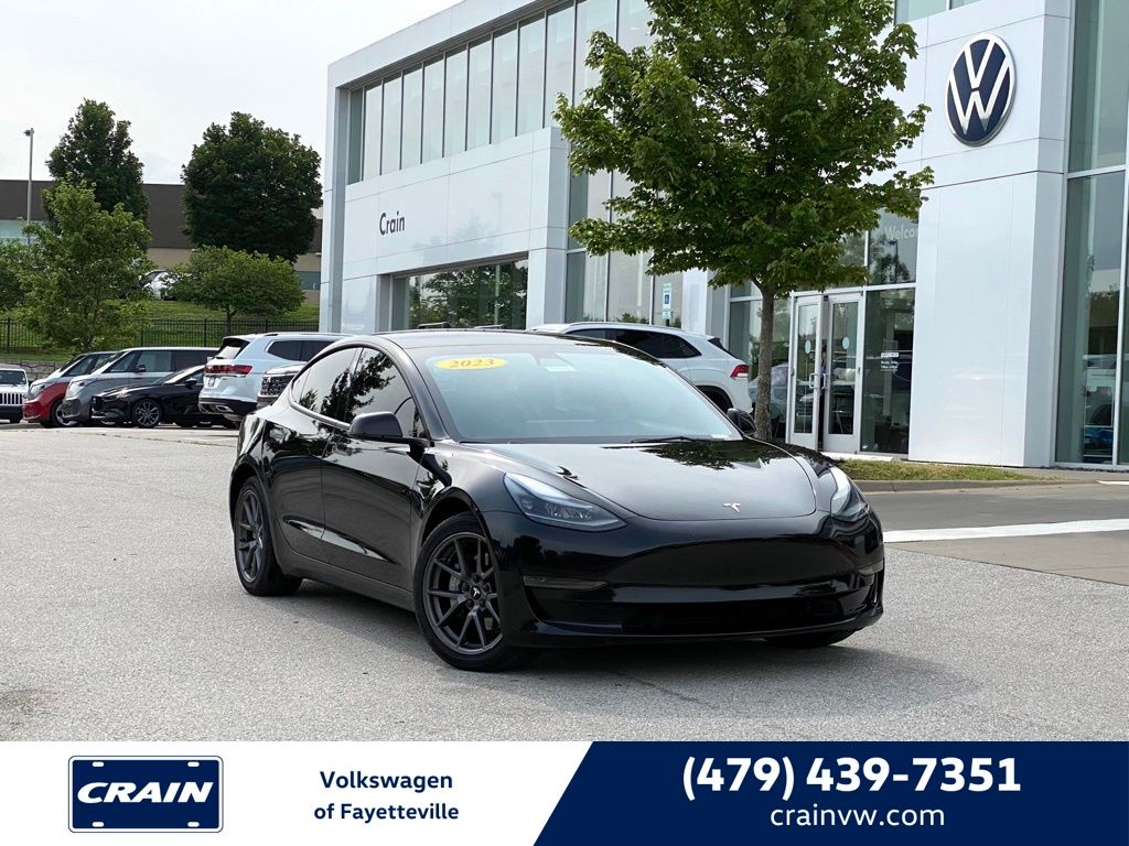2023 Tesla Model 3 RWD