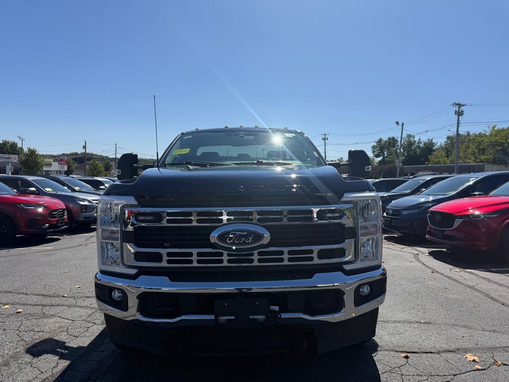 Used 2023 Ford F-350SD Truck