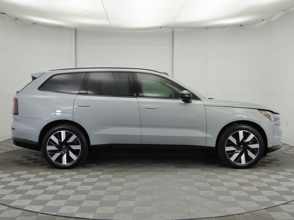 2025 Volvo EX90  4