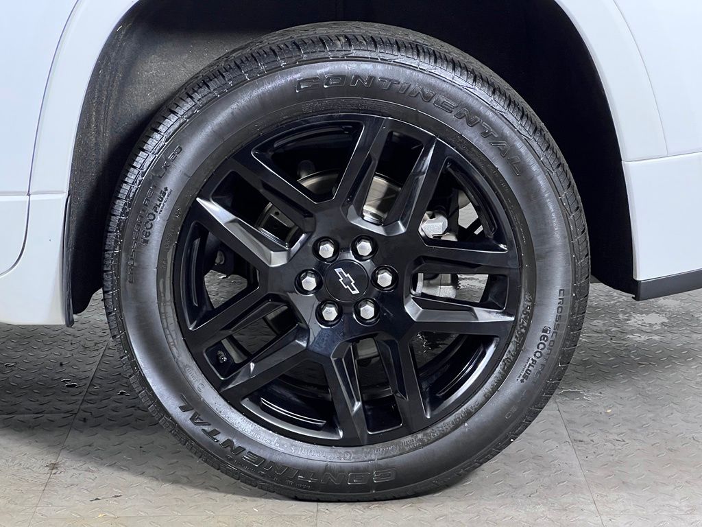 Used 2020 White Chevrolet Premier image 12