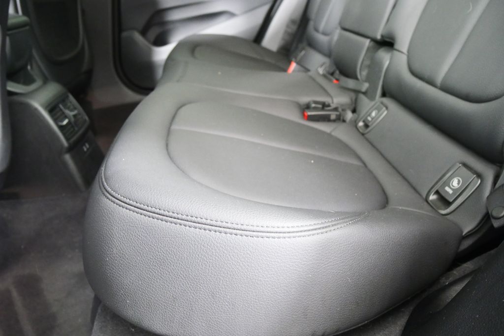 2021 BMW X1 sDrive28i 14