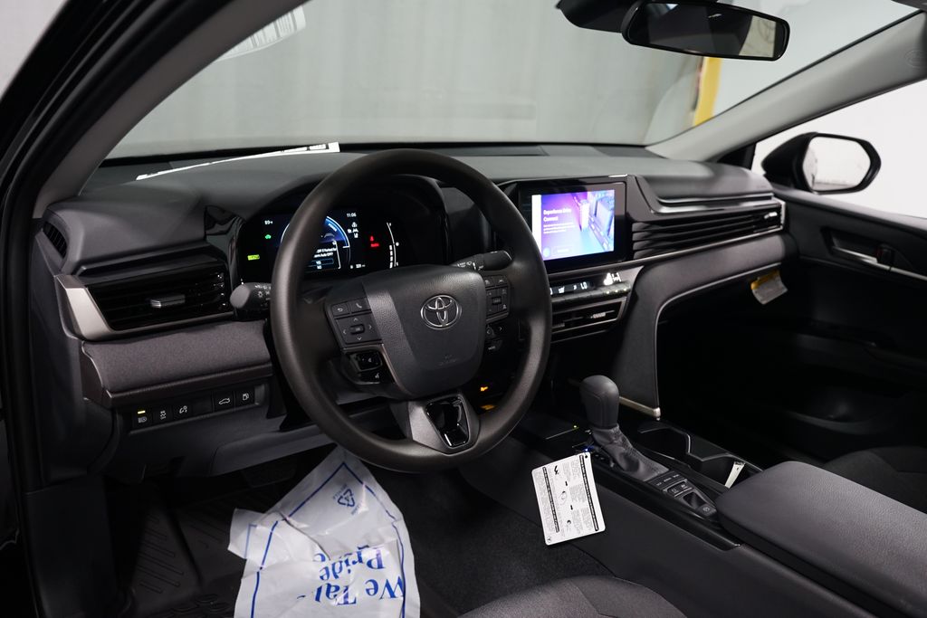 Thumbnail: 2025 Toyota Camry - 11