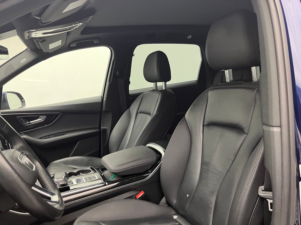 Thumbnail: 2022 Audi Q7 - 7