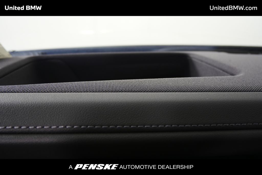 Thumbnail: 2025 BMW 7 Series - 22