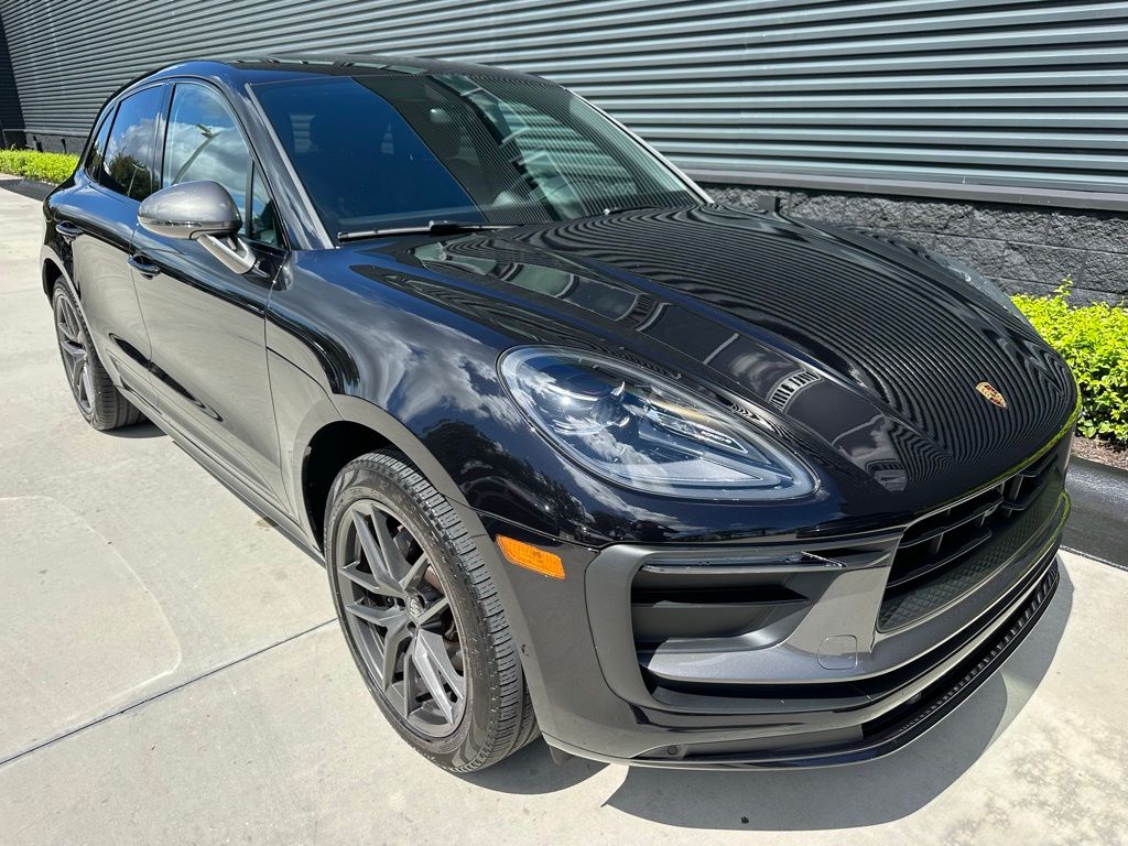 Thumbnail: 2023 Porsche Macan - 11