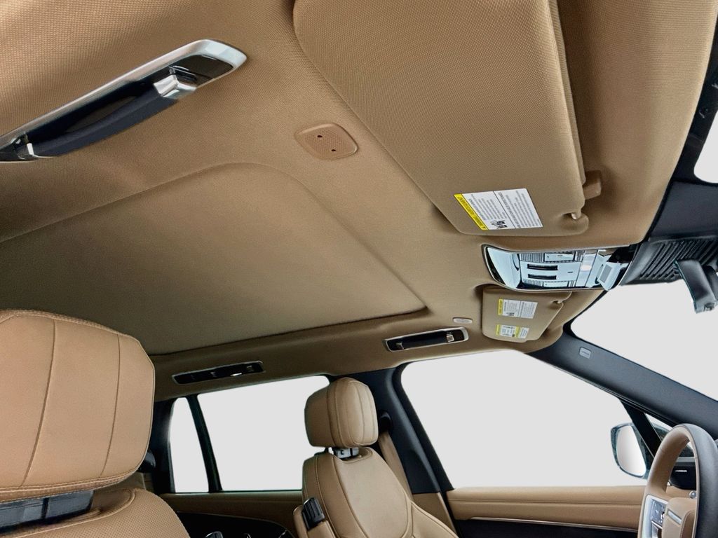 Thumbnail: 2026 Land Rover Range Rover - 17