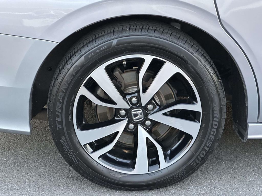 Thumbnail: 2020 Honda Odyssey - 16