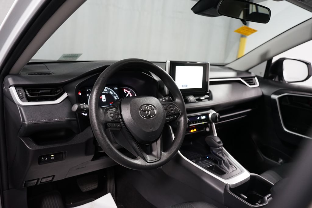 Thumbnail: 2025 Toyota RAV4 - 11