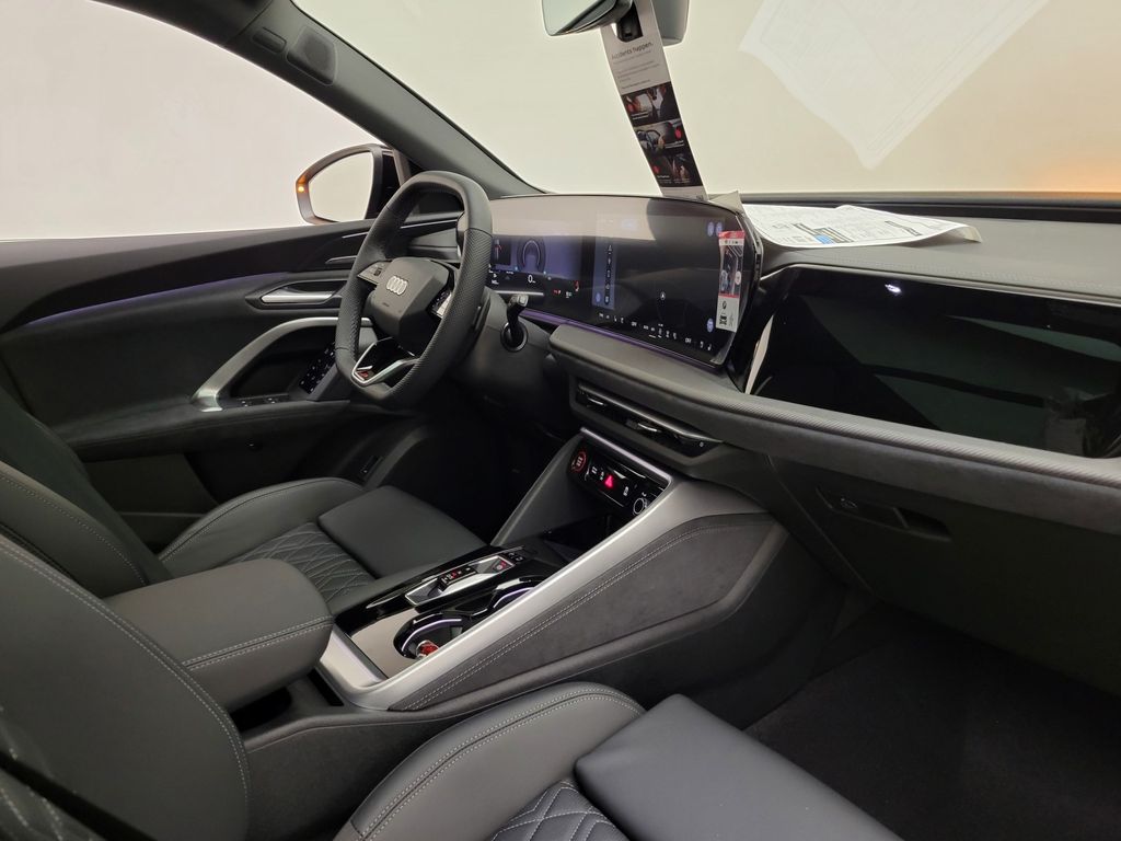 Thumbnail: 2026 Audi SQ5 - 14