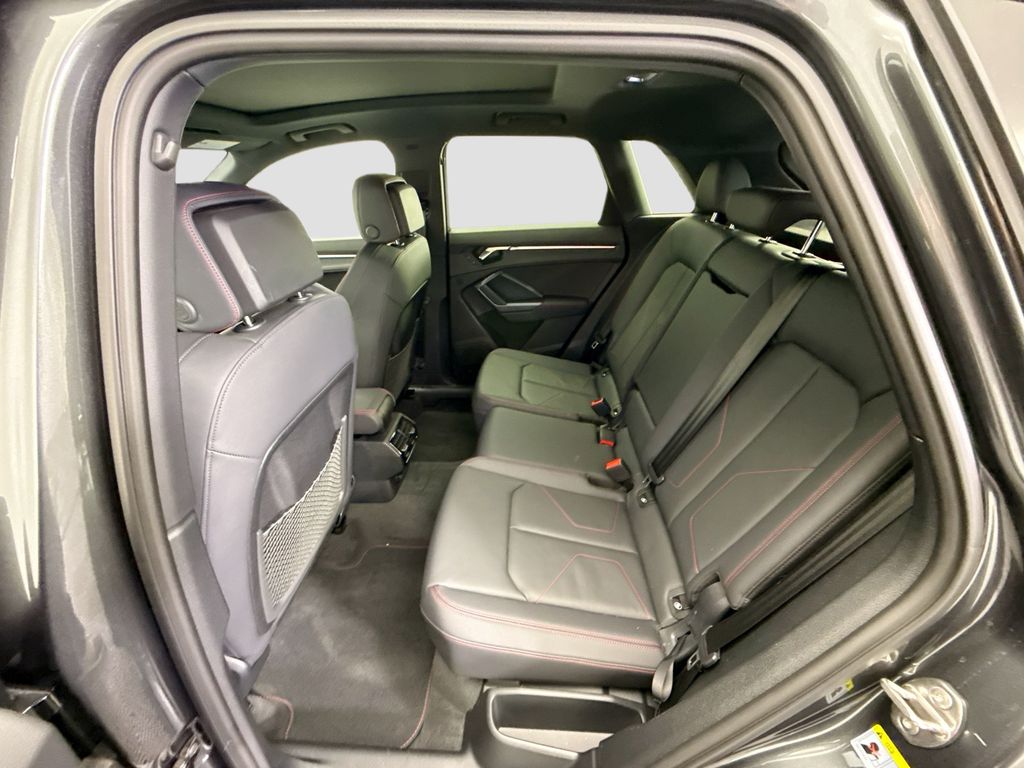 Thumbnail: 2025 Audi Q3 - 19