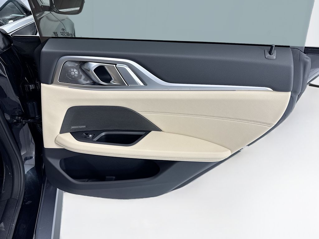 Thumbnail: 2026 BMW i4 - 26