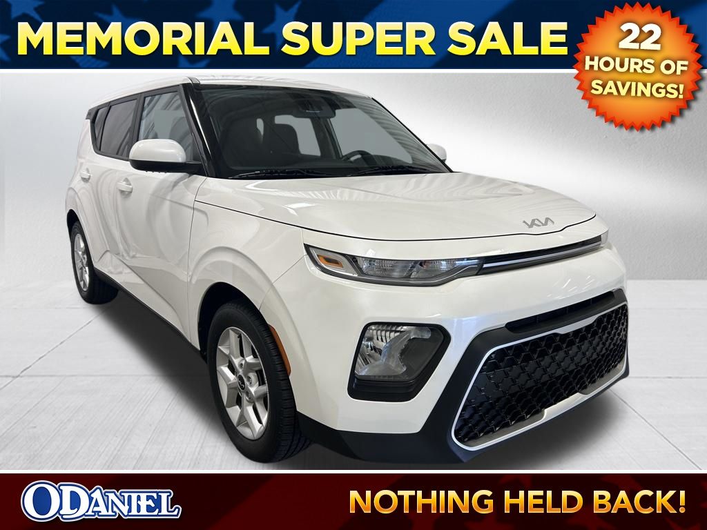 Snow White Pearl 2022 Kia Soul LX FWD SUV / Crossover Front-Wheel Drive Continuously Variable Transmission