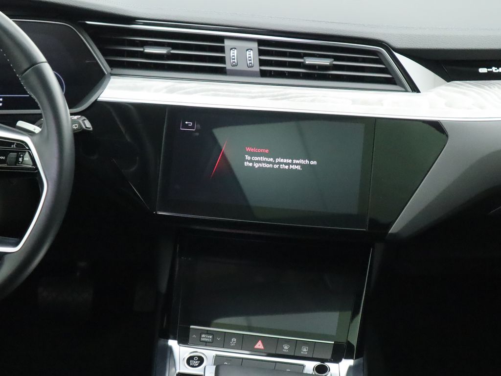 2021 Audi e-tron Premium 14