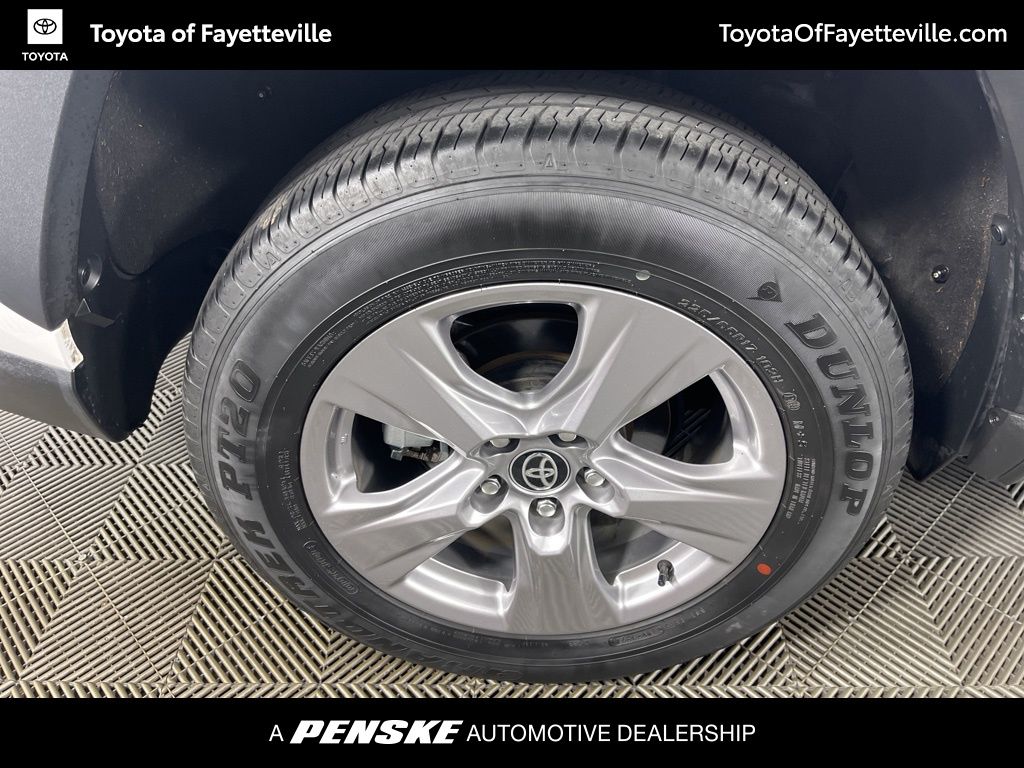 Thumbnail: 2025 Toyota RAV4 - 11