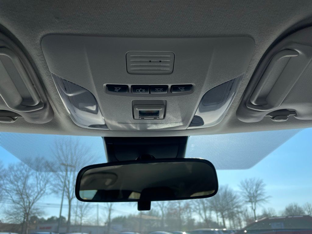 Thumbnail: 2022 Toyota Corolla - 16