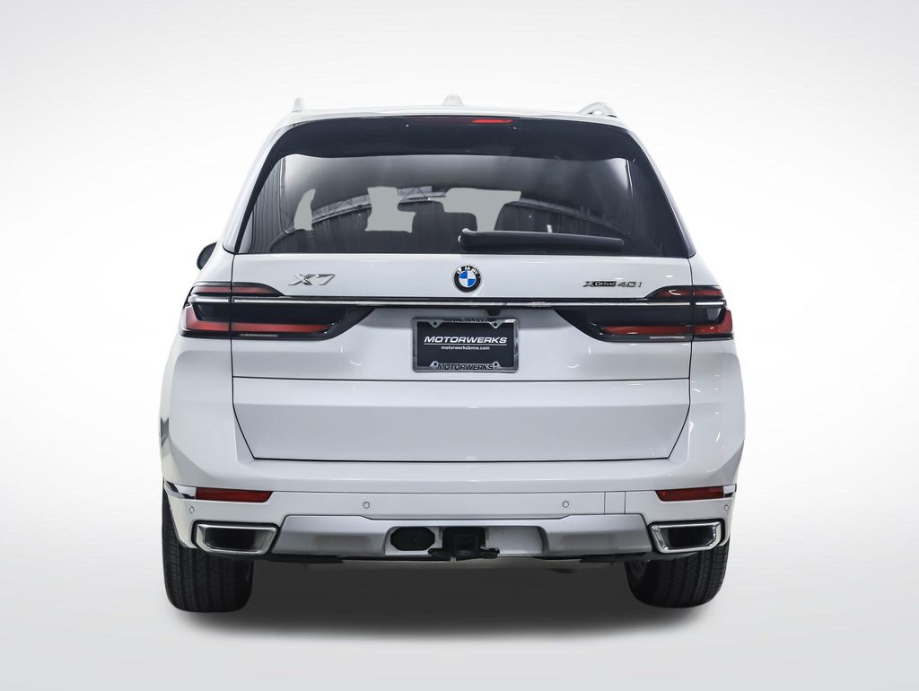 Thumbnail: 2024 BMW X7 - 4