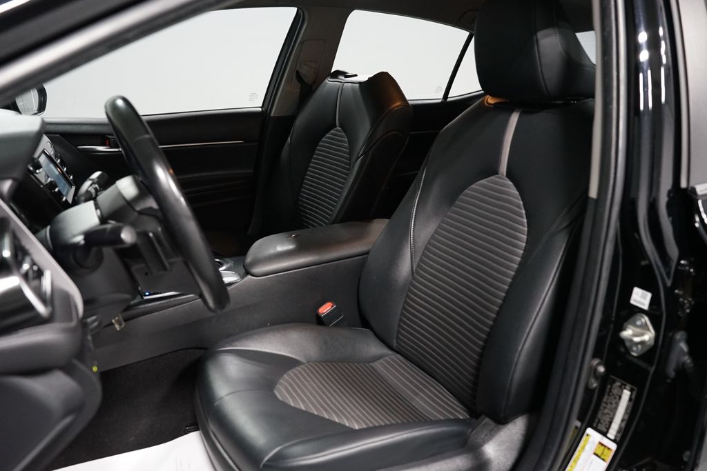 Thumbnail: 2020 Toyota Camry - 24