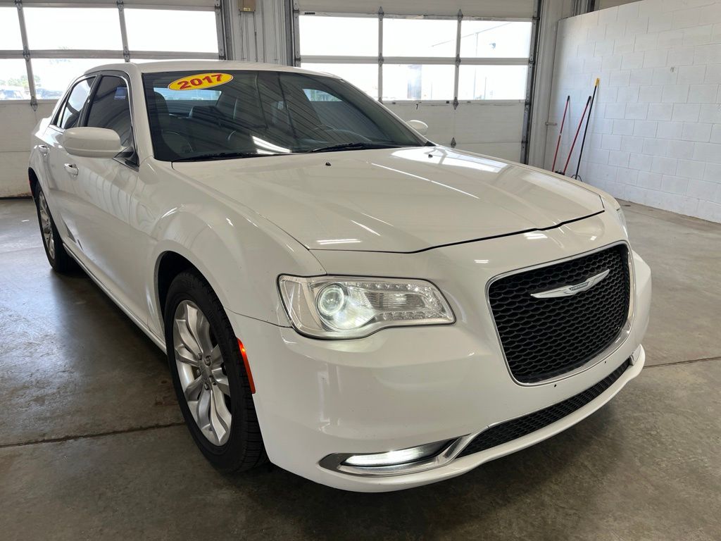 Bright White Clearcoat 2017 Chrysler 300 Sedan All-Wheel Drive 8-Speed Automatic
