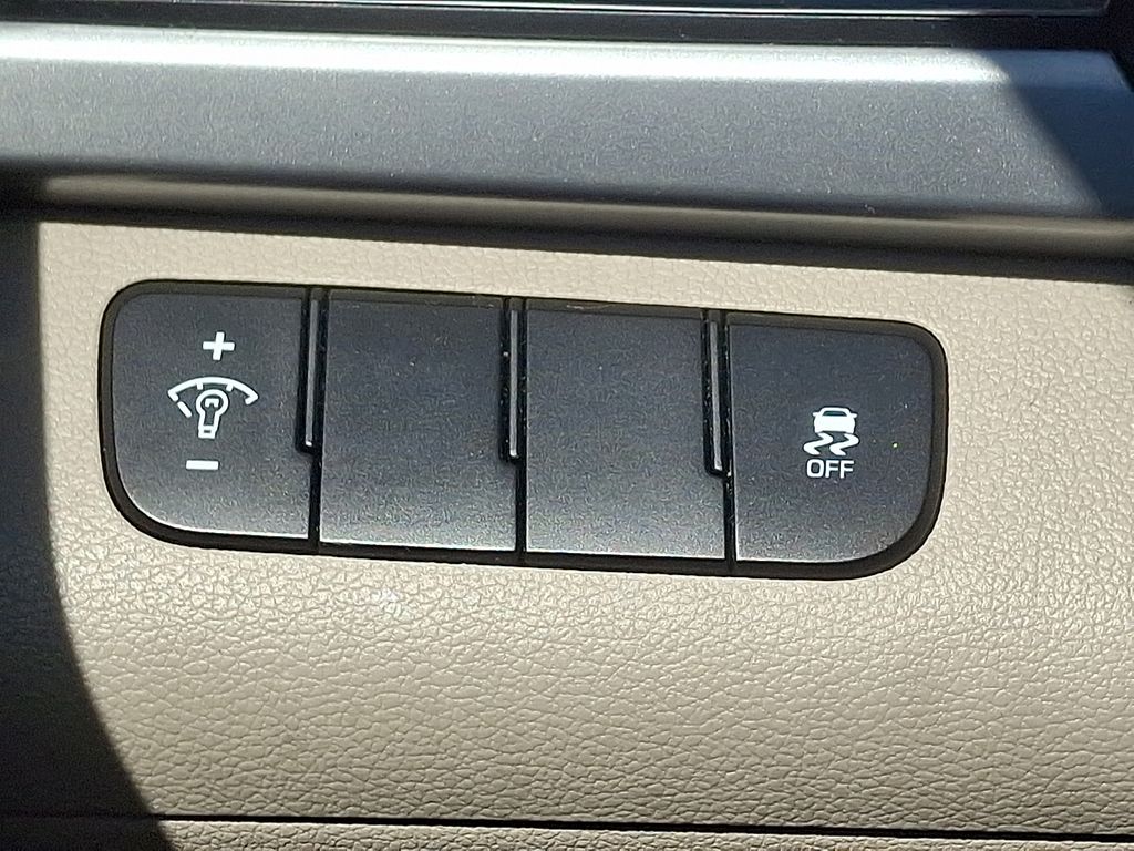 2017 Hyundai Elantra SE 24