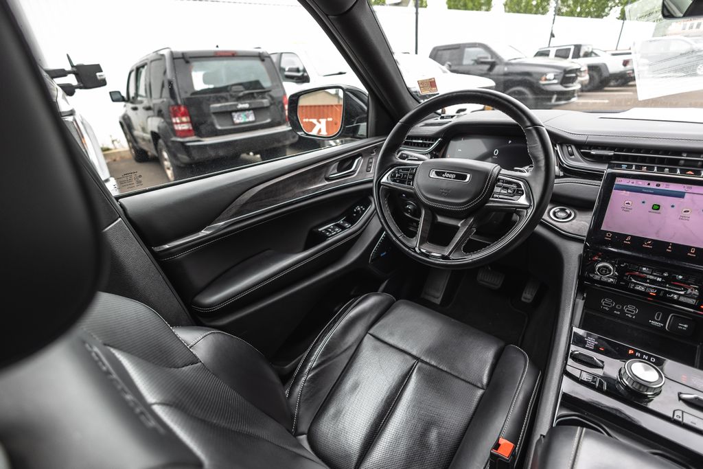 2022 Jeep Grand Cherokee 4xe Overland 4xe thumbnail 22