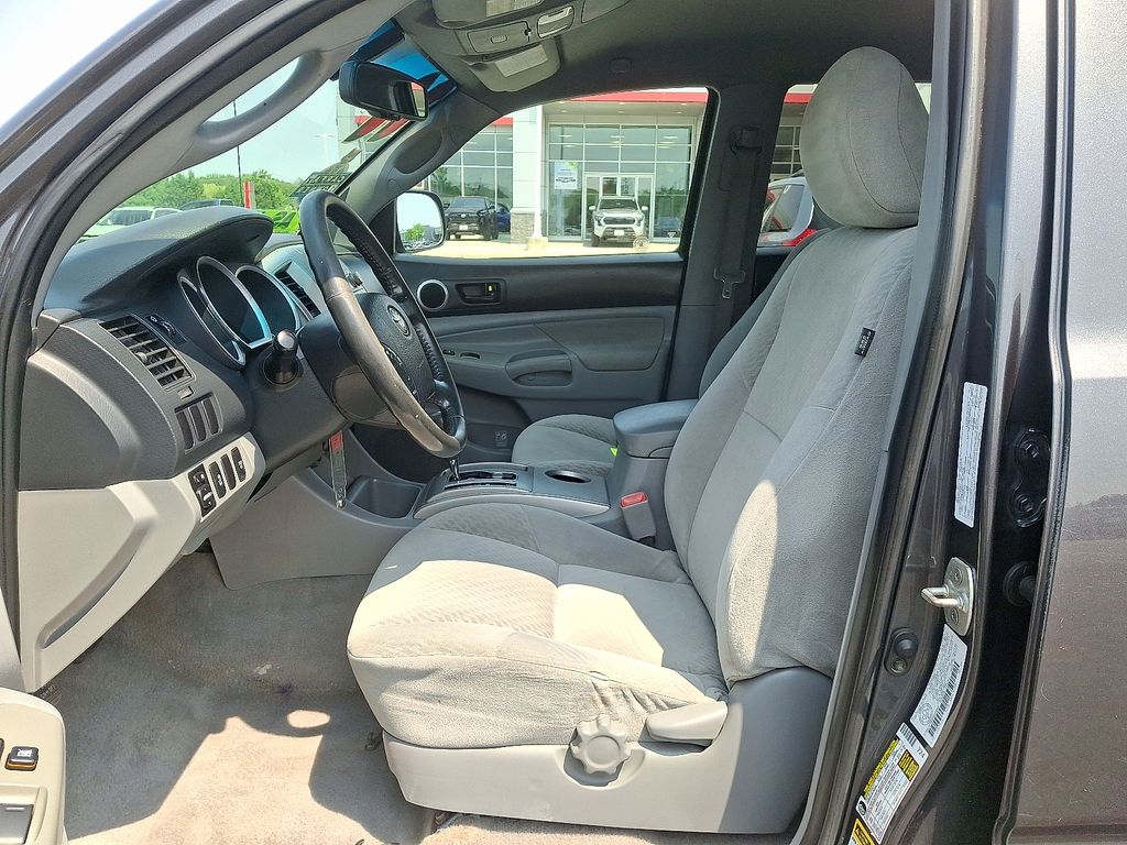 2011 Toyota Tacoma Base 14
