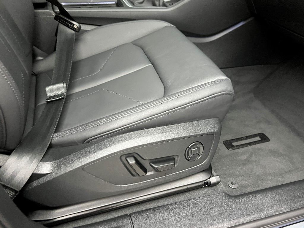 Thumbnail: 2025 Audi Q3 - 15