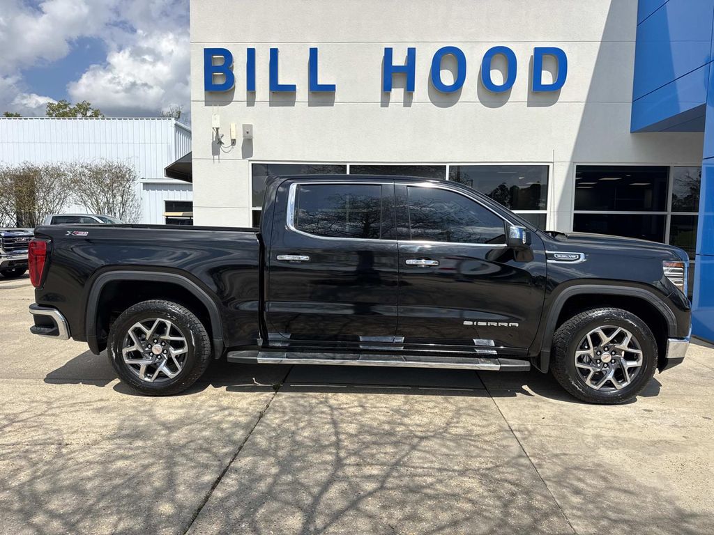 2025 GMC Sierra 1500 SLT Crew Cab 4WD