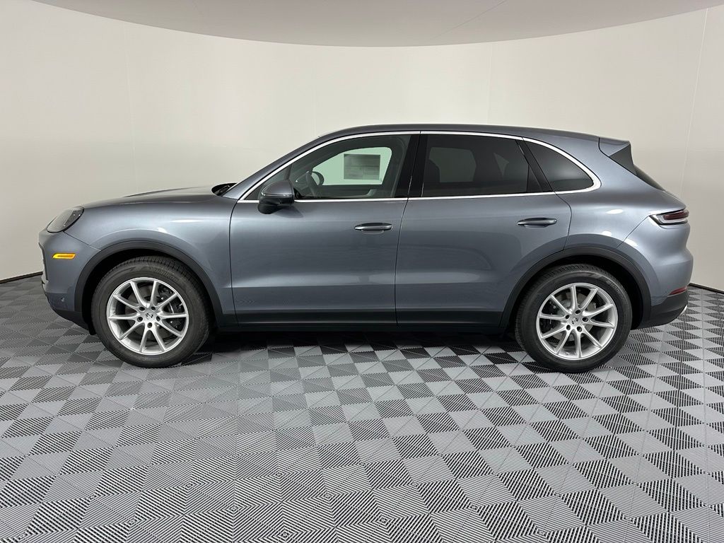 Thumbnail: 2026 Porsche Cayenne - 2