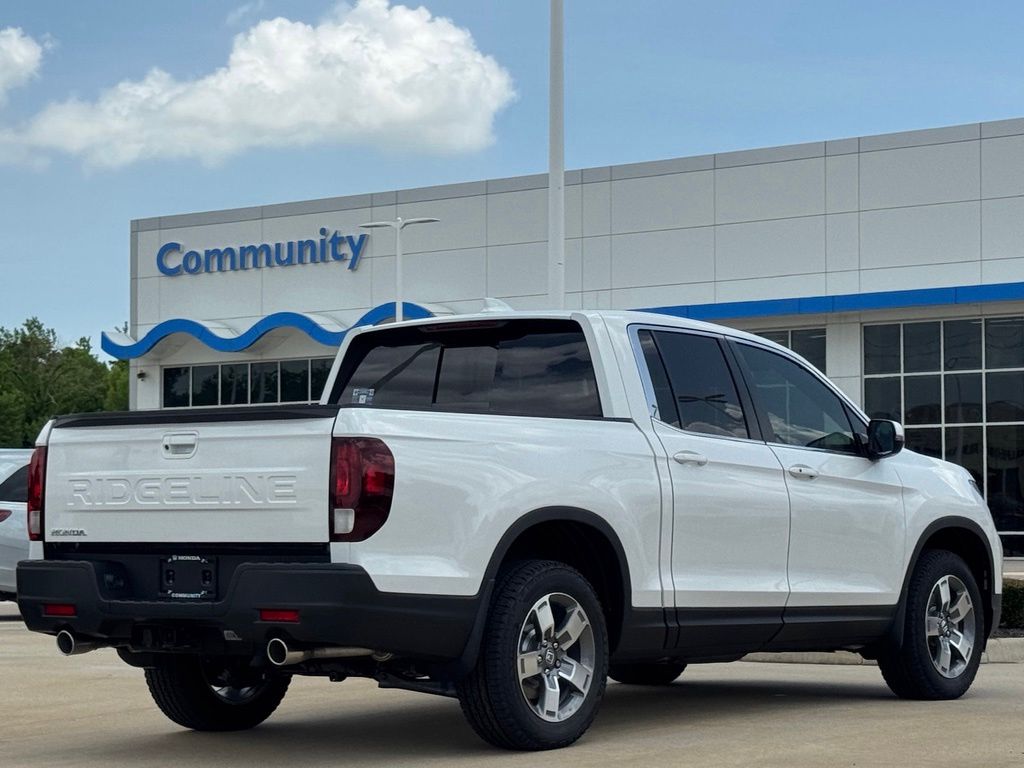 2026 Honda Ridgeline RTL White at Community Honda