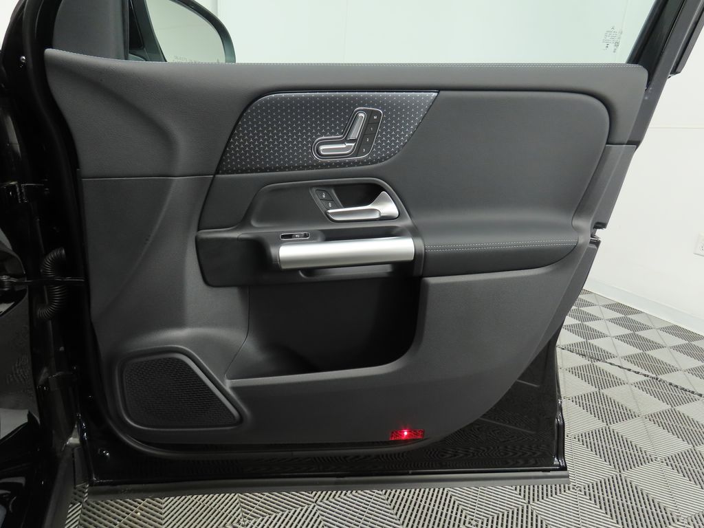 2025 Mercedes-Benz GLA 250 26