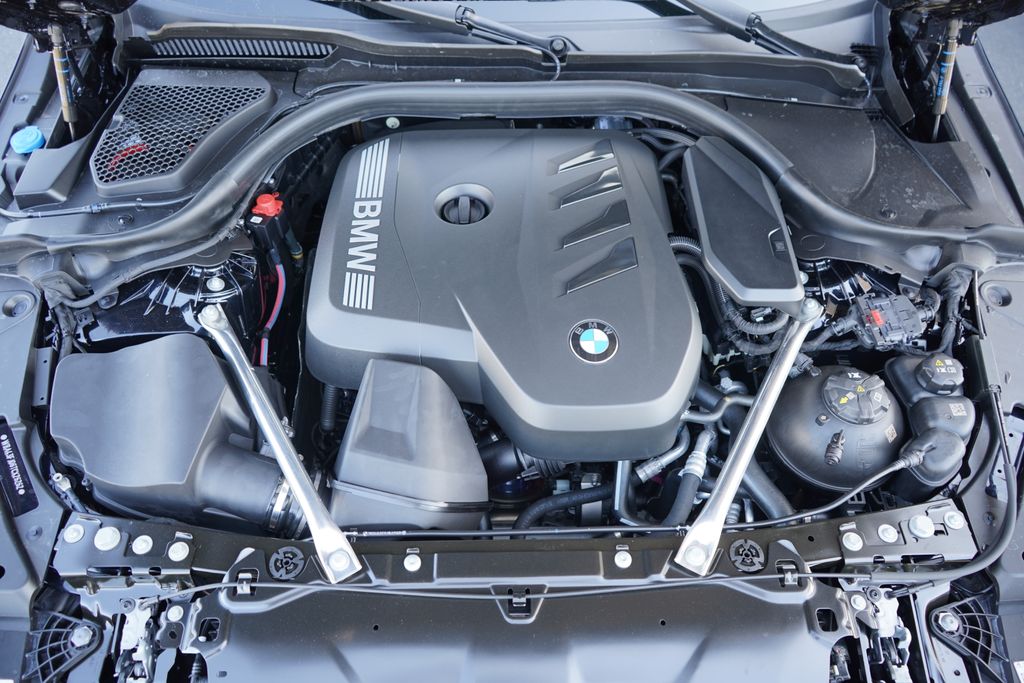 Thumbnail: 2026 BMW 5 Series - 21