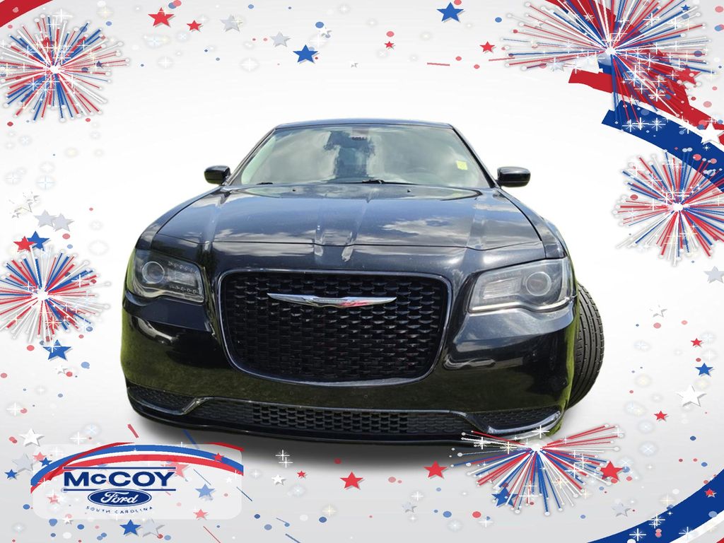  2018 Chrysler 300 Touring RWD   