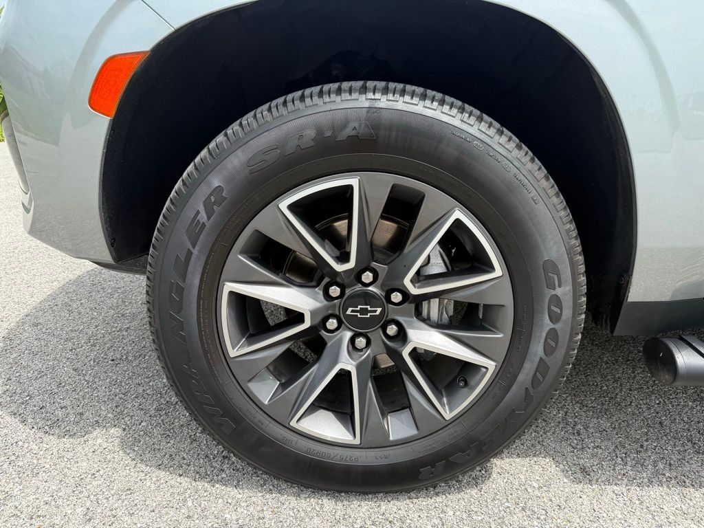 2023 Chevrolet Suburban Z71 - Photo 29