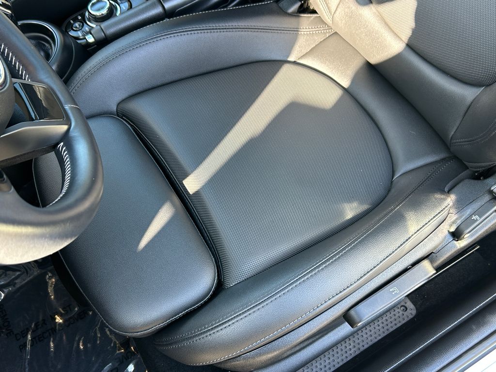 Thumbnail: 2023 MINI Cooper - 15