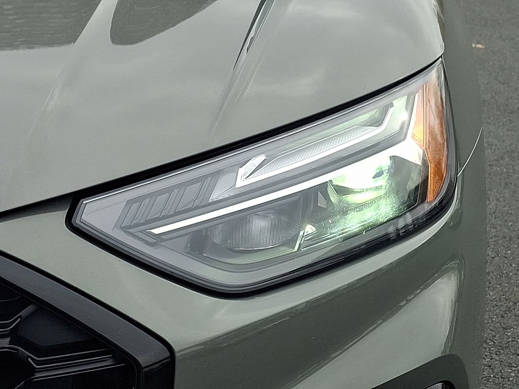 Thumbnail: 2023 Audi SQ5 - 9