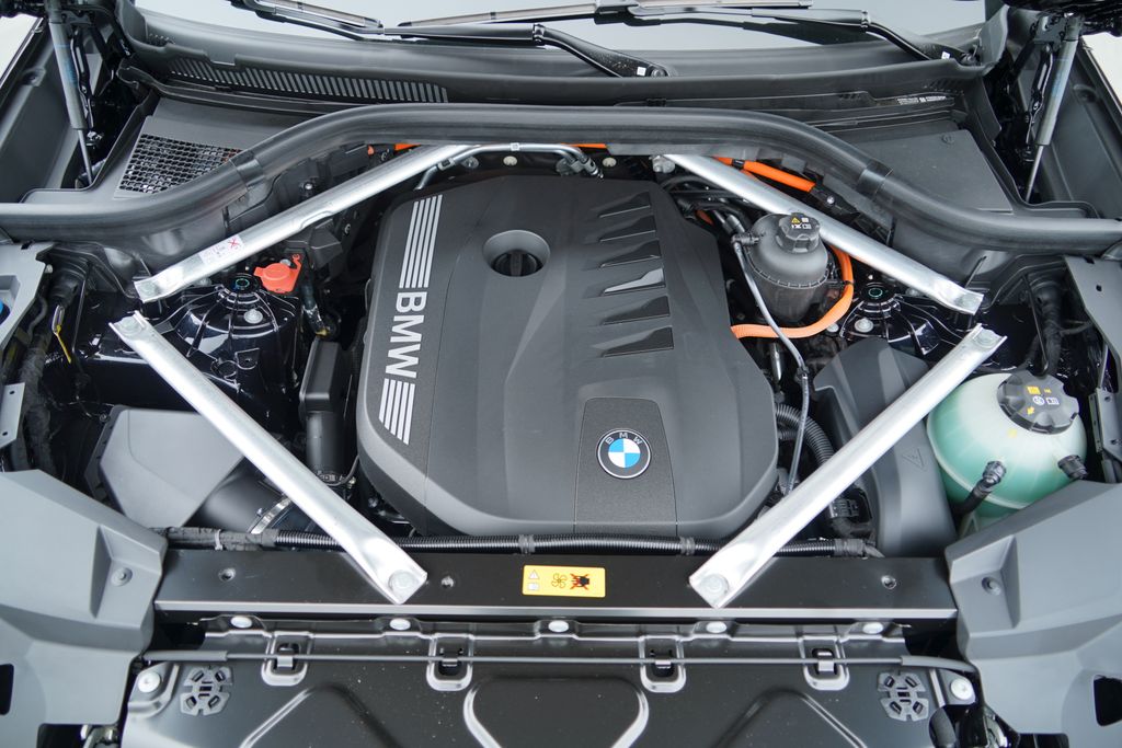 Thumbnail: 2026 BMW X5 - 21